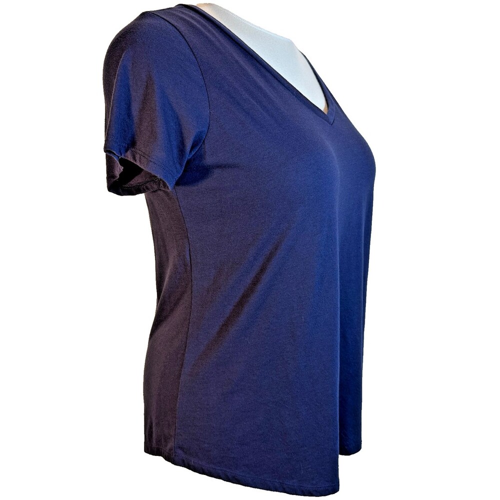 Torrid Top Tee Shirt Womens 2X (2) Solid Navy Blue V-Neck EUC - Picture 2 of 12